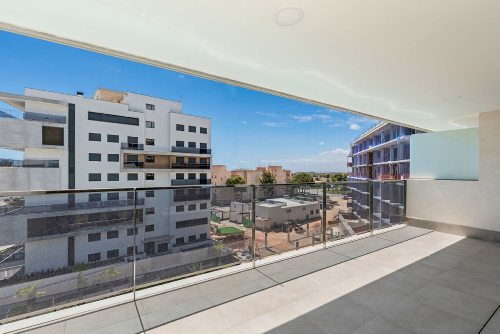 Middle Floor Apartment Campoamor Alicante - imagen 7