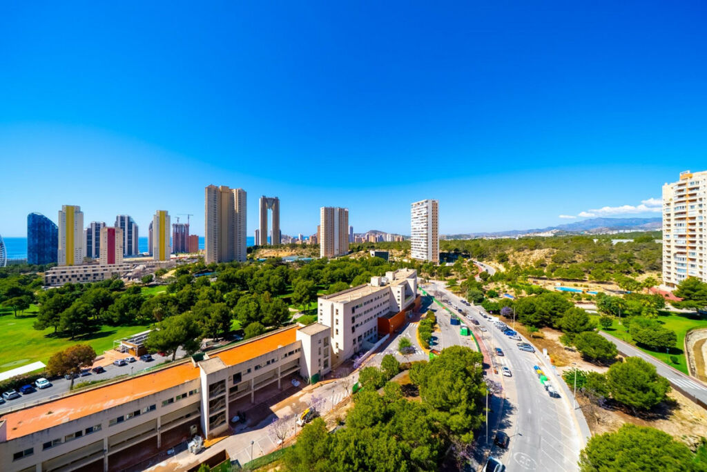Middle Floor Apartment Benidorm Alicante - Bild 9