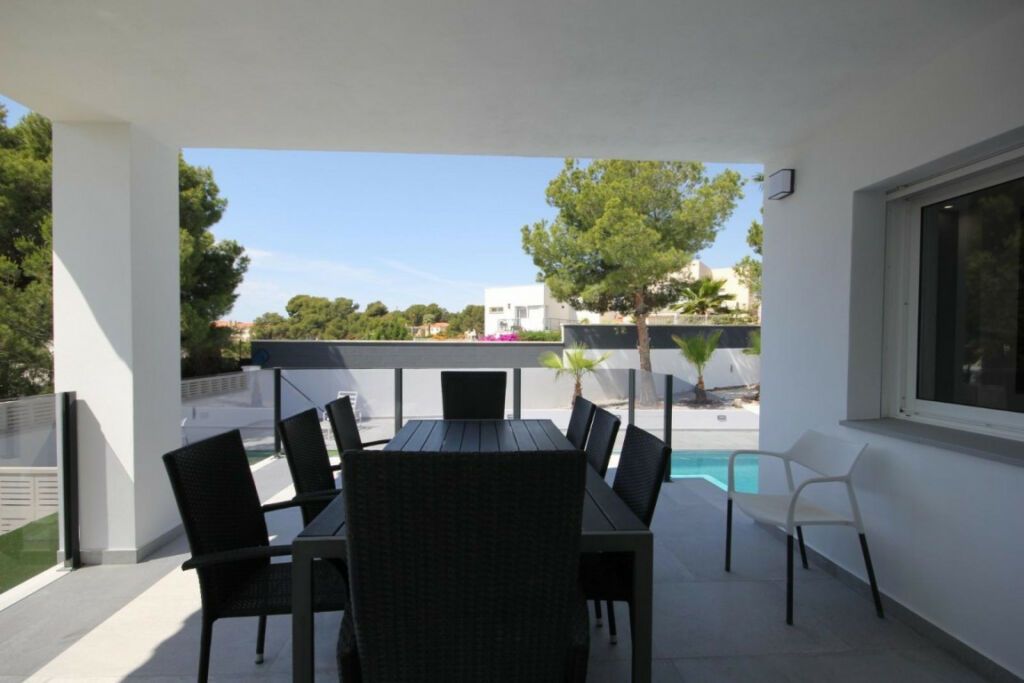 Detached Villa La Nucia Alicante - image 11