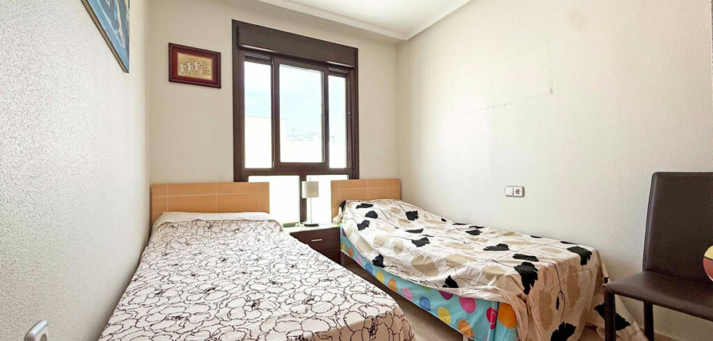 Middle Floor Apartment Torrevieja Alicante - imagen 11