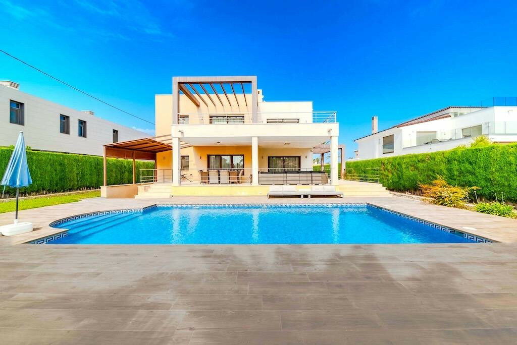 Detached Villa Cabo Roig Alicante - image 17