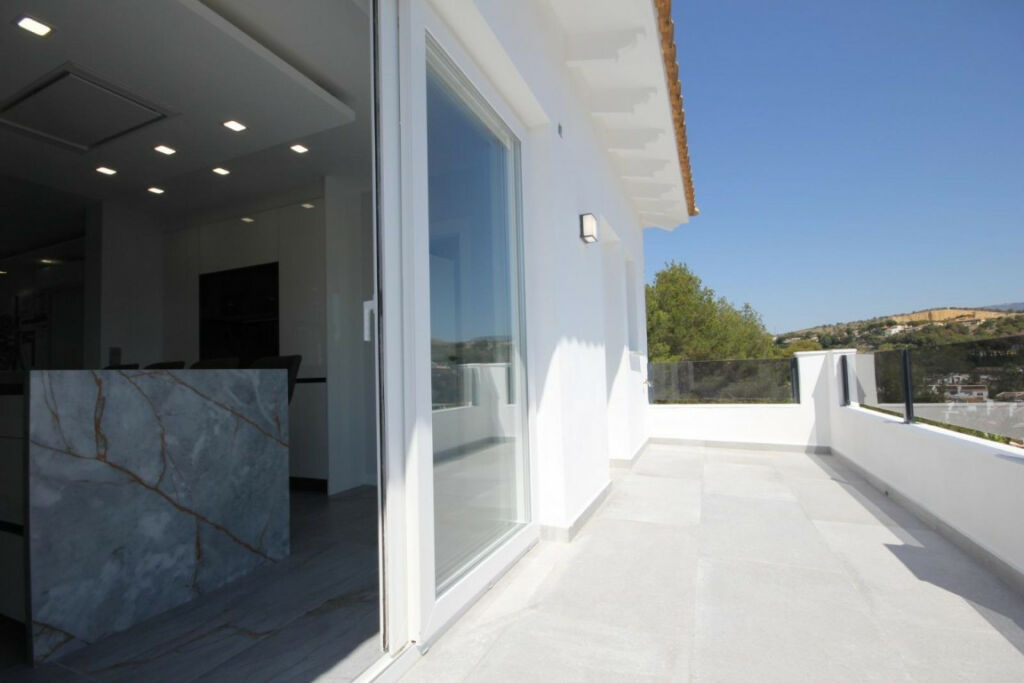 Detached Villa La Nucia Alicante - image 18