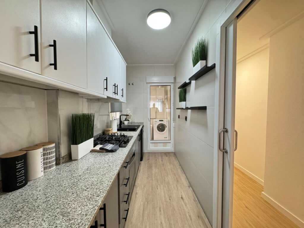 Middle Floor Apartment Torrevieja Alicante - zdjęcie 19