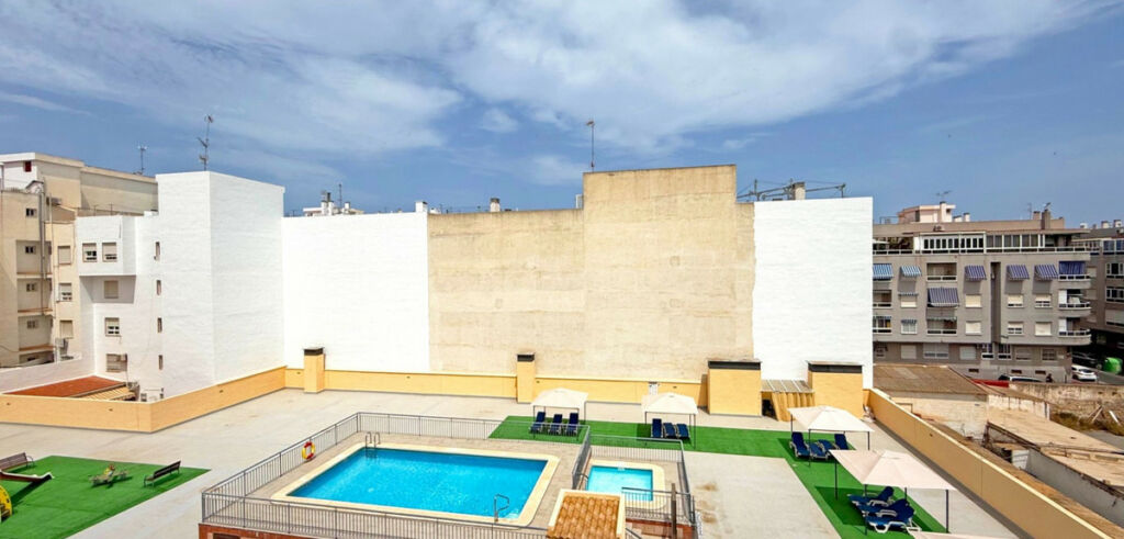 Middle Floor Apartment Torrevieja Alicante - imagen 2
