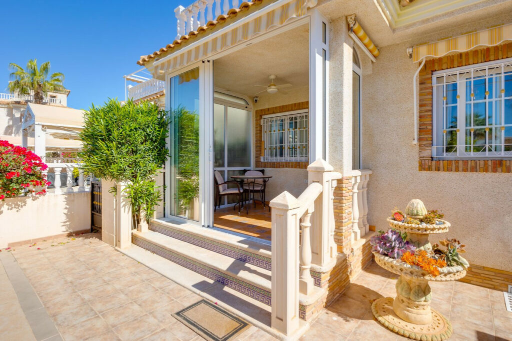 Detached Villa Orihuela Costa Alicante - imagen 3