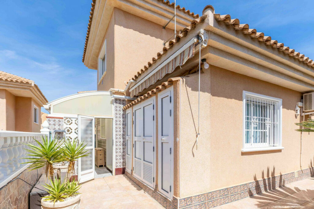 Detached Villa Punta Prima Alicante - zdjęcie 39