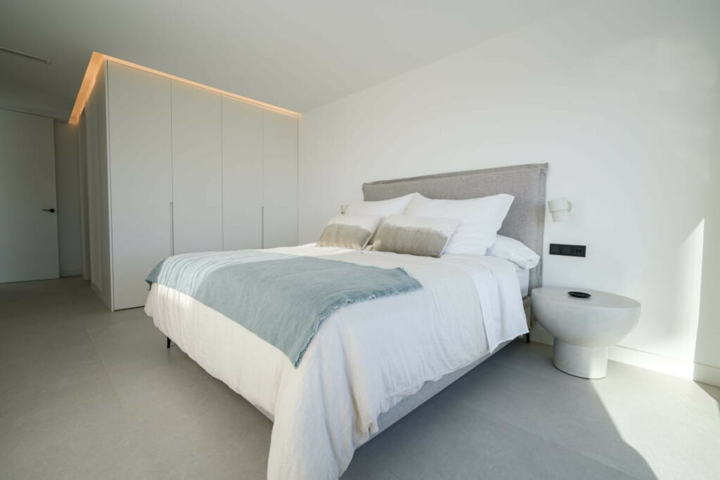 Detached Villa Polop Alicante - image 4