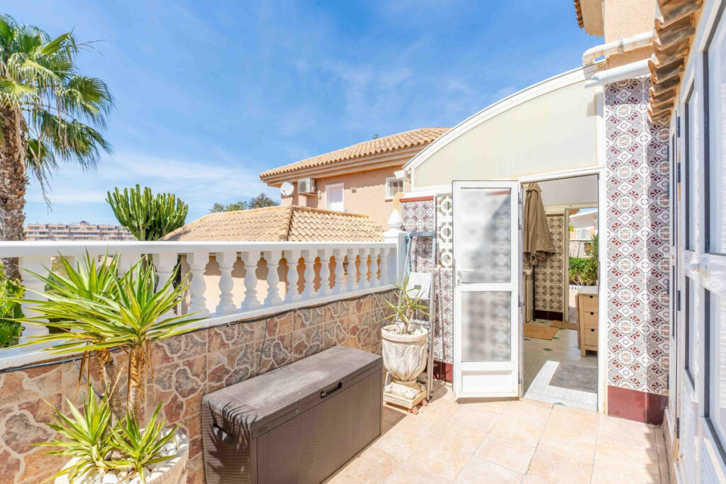 Detached Villa Punta Prima Alicante - zdjęcie 40