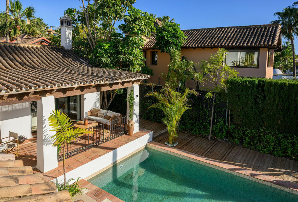 Detached Villa Estepona Málaga - image 43