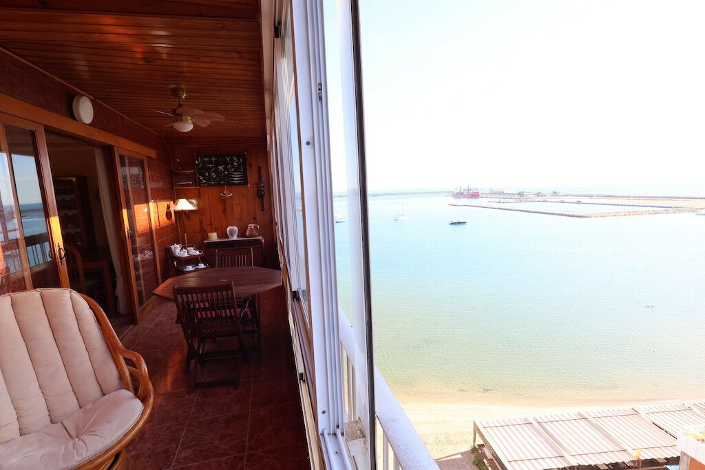 Middle Floor Apartment Torrevieja Alicante - image 5