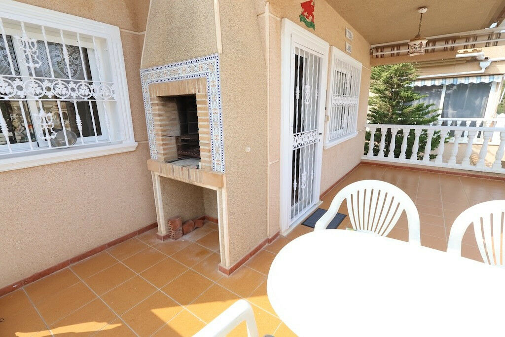 Townhouse Los Balcones Alicante - image 5