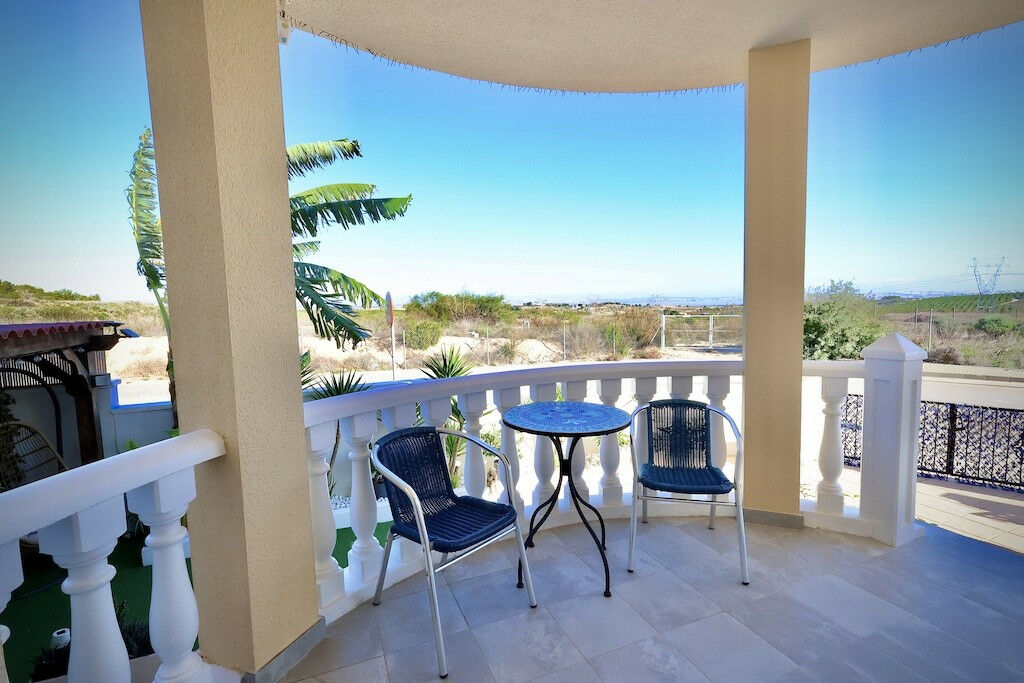 Townhouse San Miguel de Salinas Alicante - image 6
