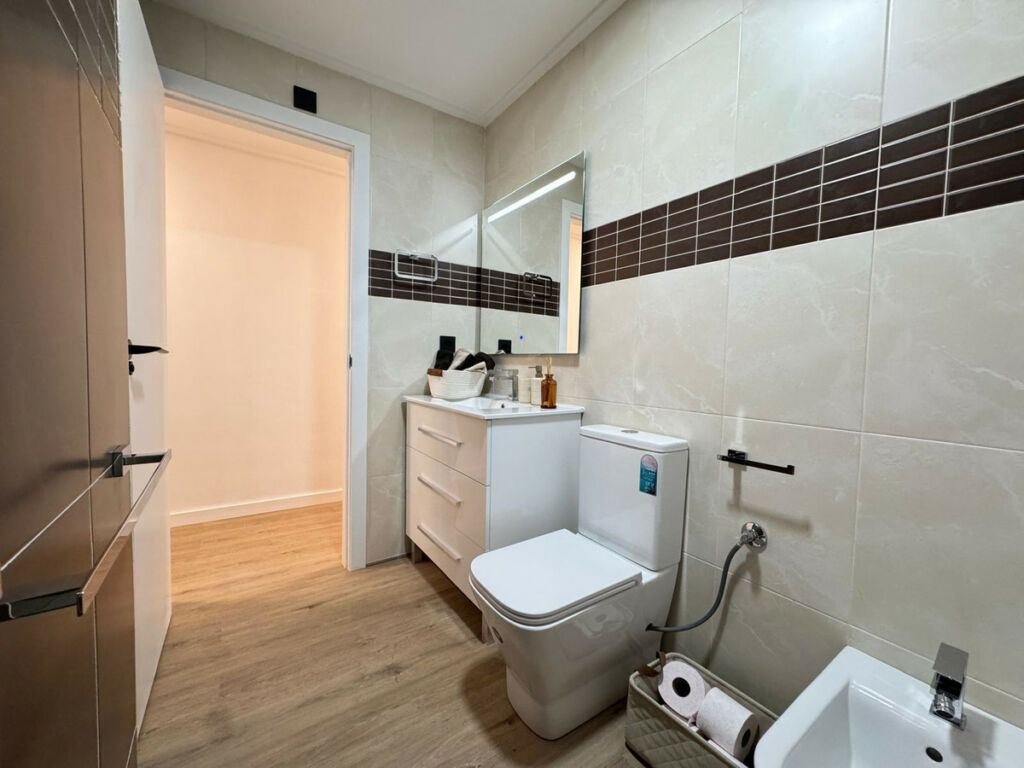 Middle Floor Apartment Torrevieja Alicante - zdjęcie 7