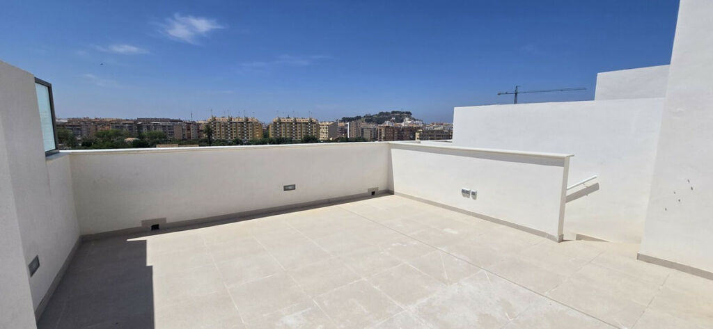 Top Floor Apartment Denia Alicante - imagen 8