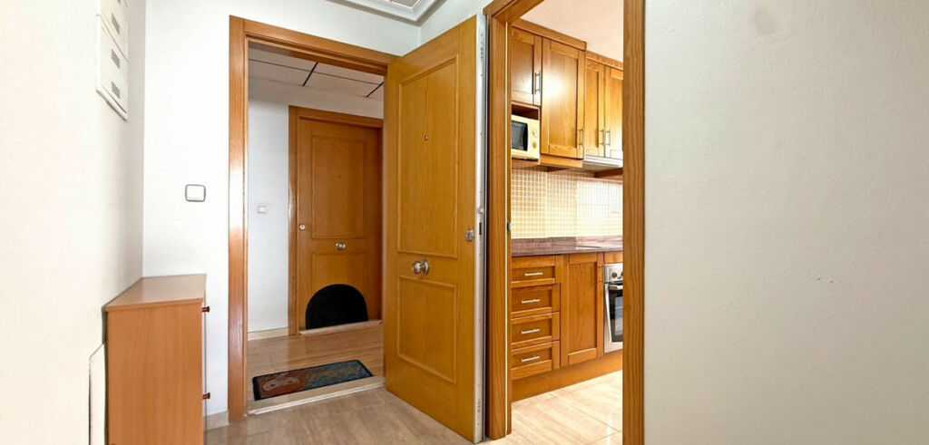 Middle Floor Apartment Torrevieja Alicante - imagen 9