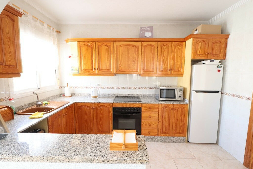 Townhouse Los Balcones Alicante - image 9