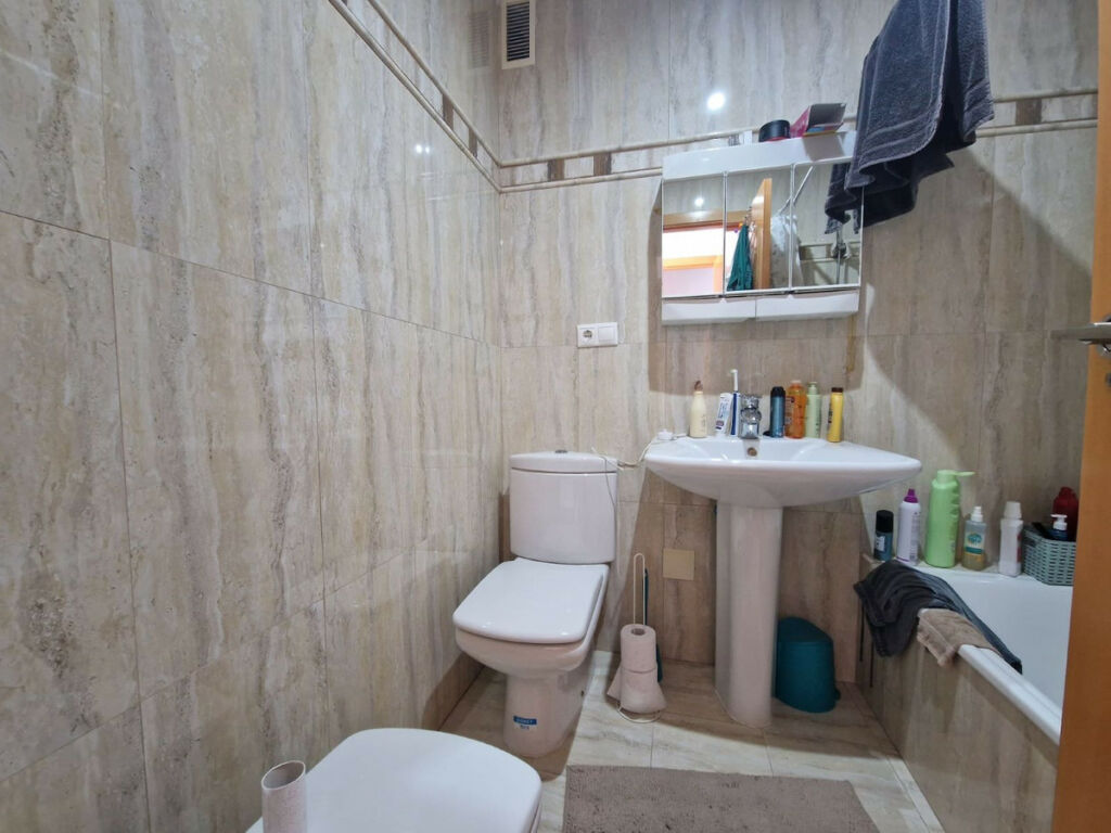 Middle Floor Apartment Torrevieja Alicante - imagen 11
