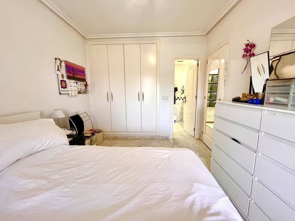 Middle Floor Apartment Los Dolses Alicante - Bild 11