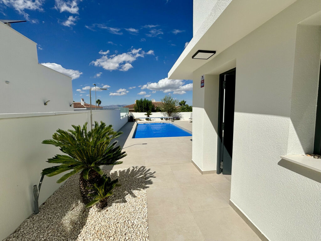 Detached Villa Benijofar Alicante - image 13