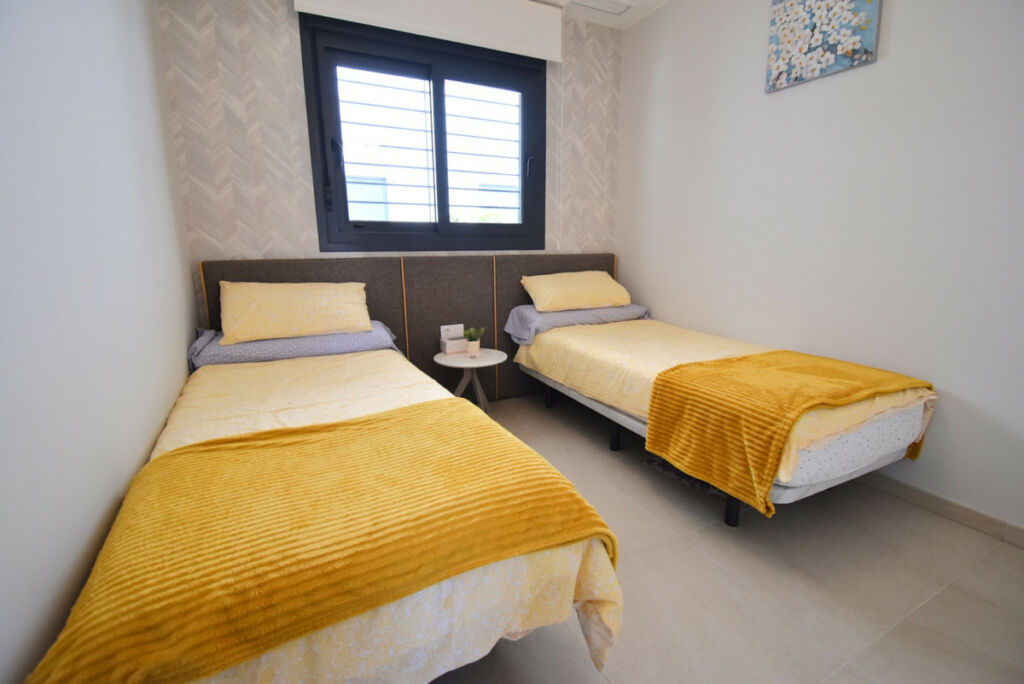 Middle Floor Apartment Playa Flamenca Alicante - Bild 15