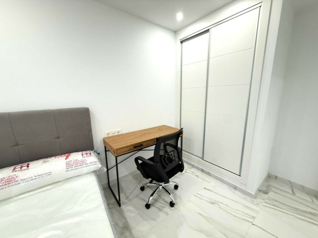 Middle Floor Apartment Parque de las Naciones Alicante - Bild 17
