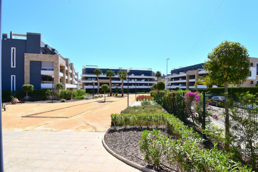 Middle Floor Apartment Playa Flamenca Alicante - Bild 17
