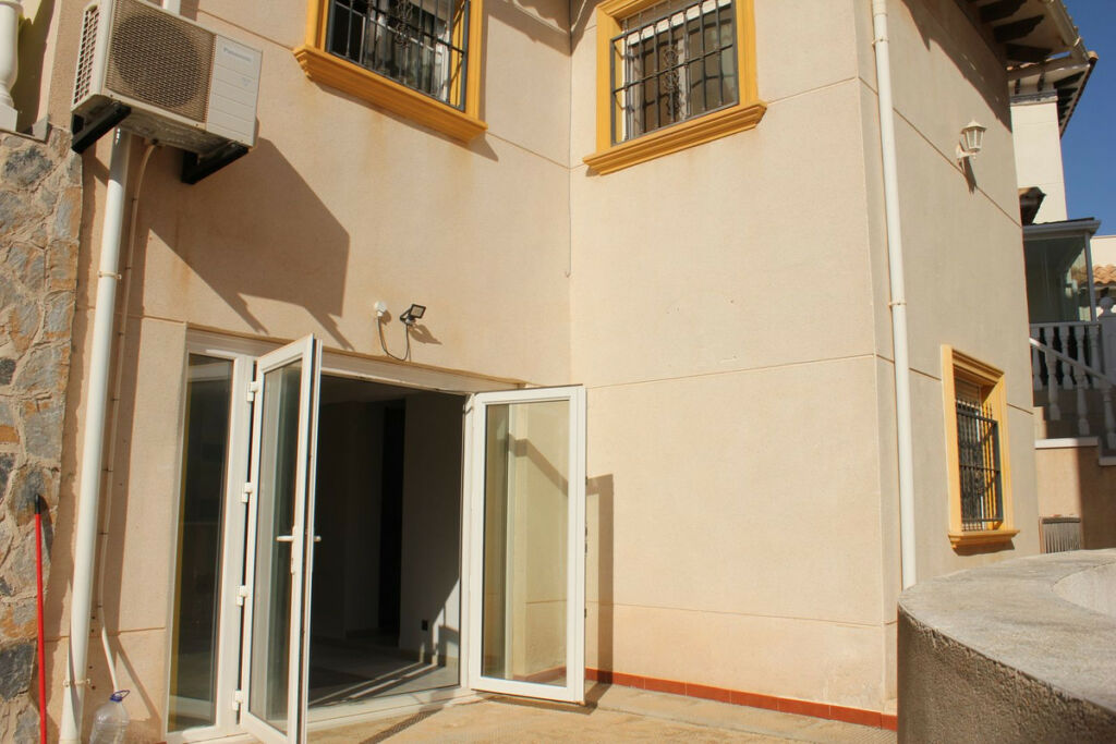 Detached Villa La Zenia Alicante - image 19