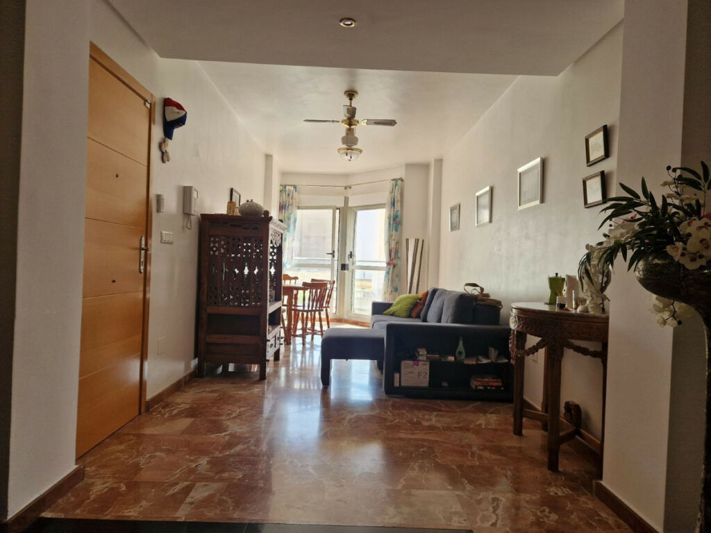 Middle Floor Apartment Torrevieja Alicante - imagen 2