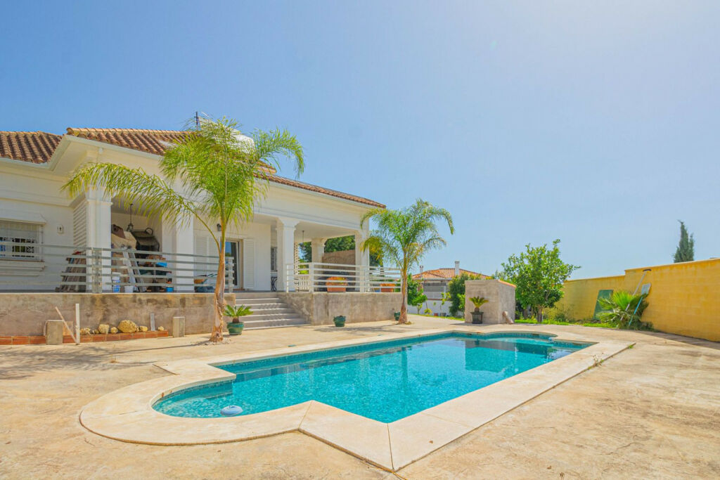 Detached Villa Pueblo Nuevo de Guadiaro Cádiz - zdjęcie 2