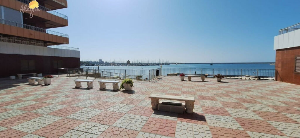 Middle Floor Apartment Torrevieja Alicante - Bild 26
