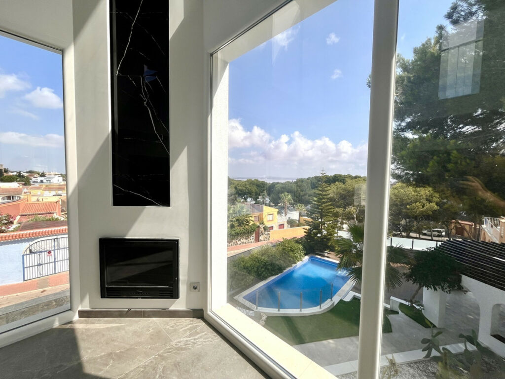 Detached Villa Los Balcones Alicante - Bild 26