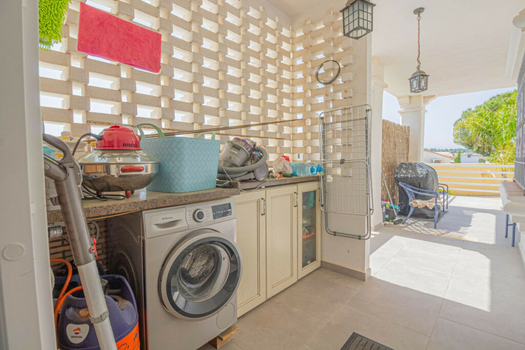 Detached Villa Pueblo Nuevo de Guadiaro Cádiz - zdjęcie 26