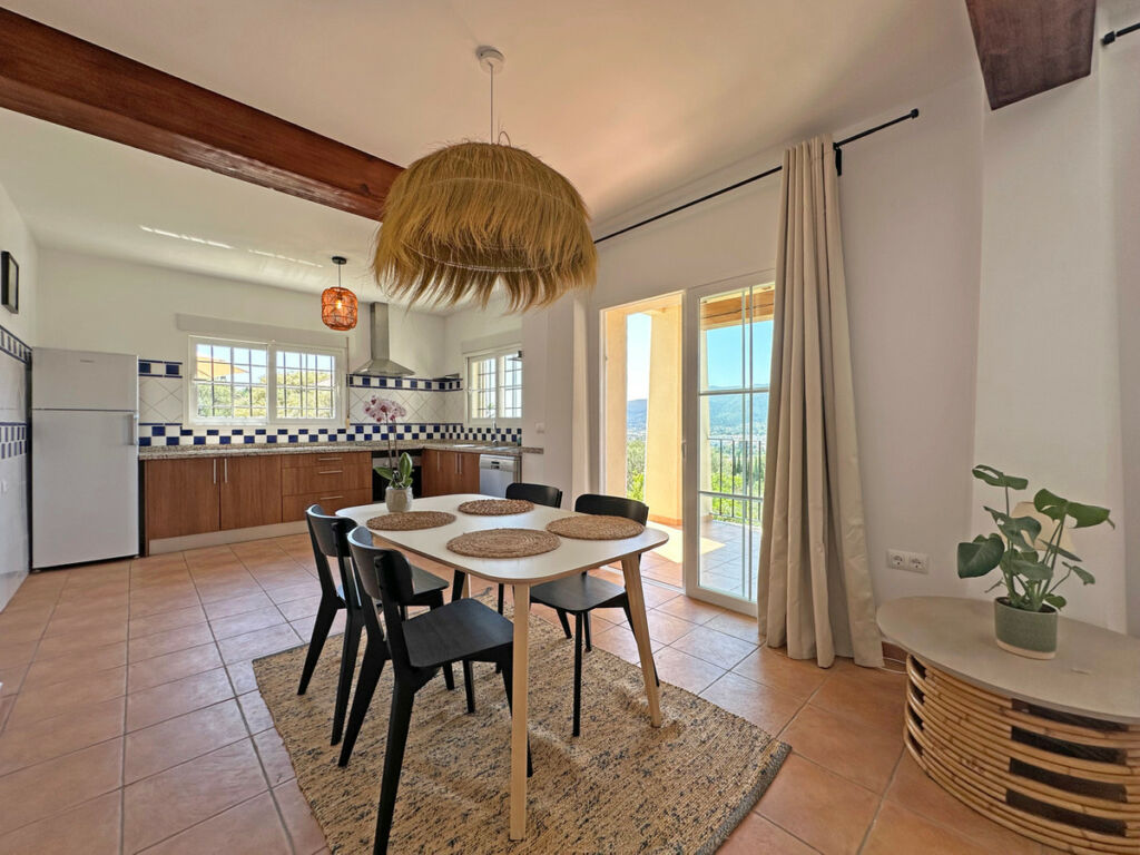 Detached Villa Jalon Alicante - image 28