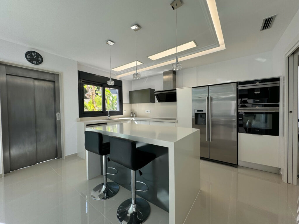 Detached Villa San Miguel de Salinas Alicante - imagen 4