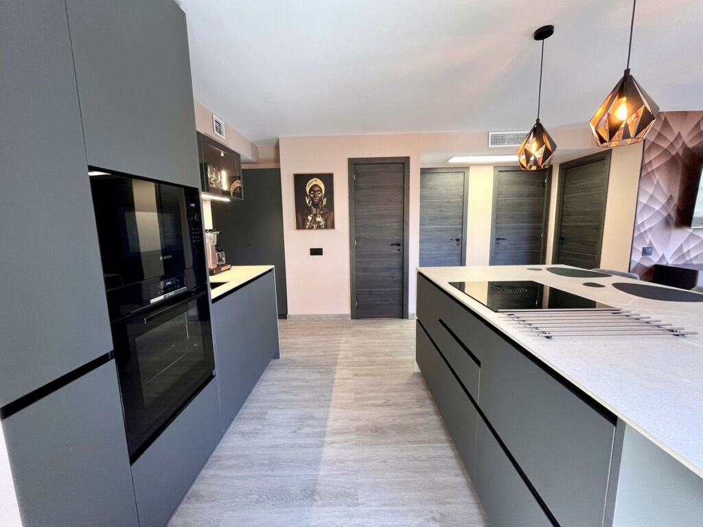 Middle Floor Apartment Almoradi Alicante - image 6