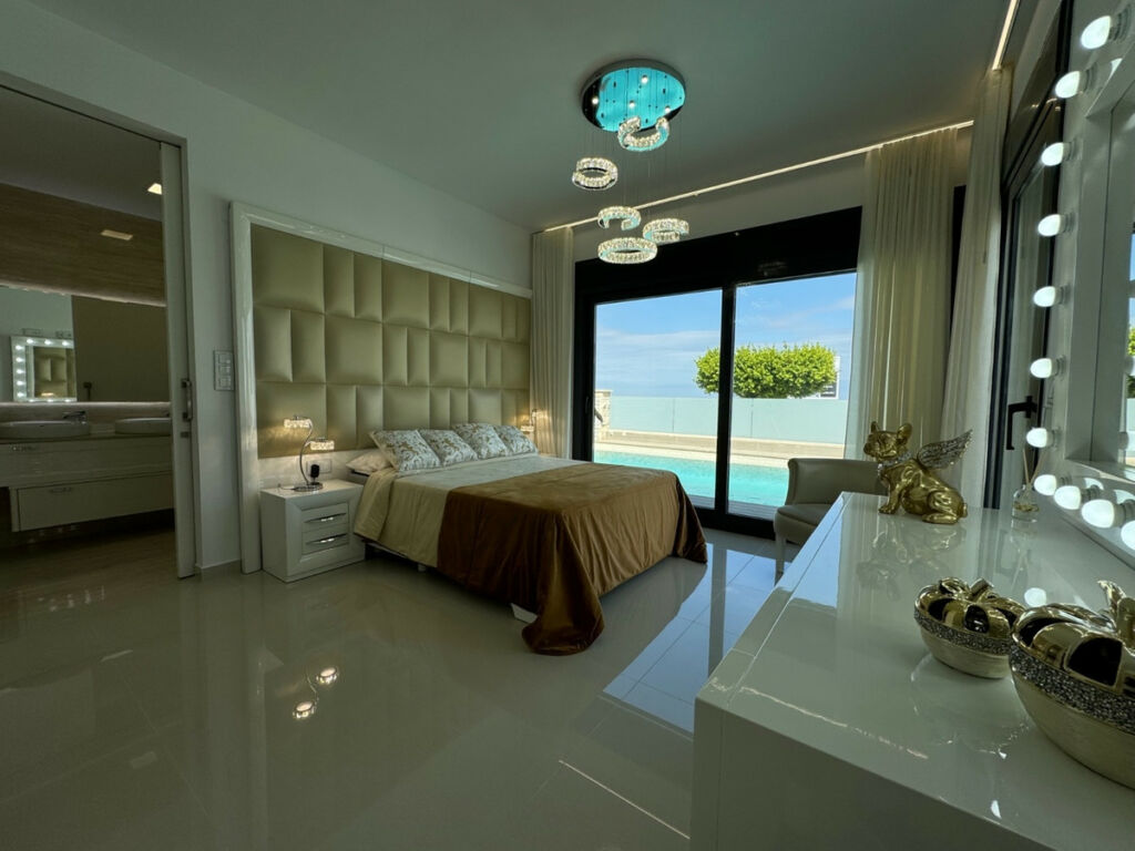 Detached Villa San Miguel de Salinas Alicante - imagen 6