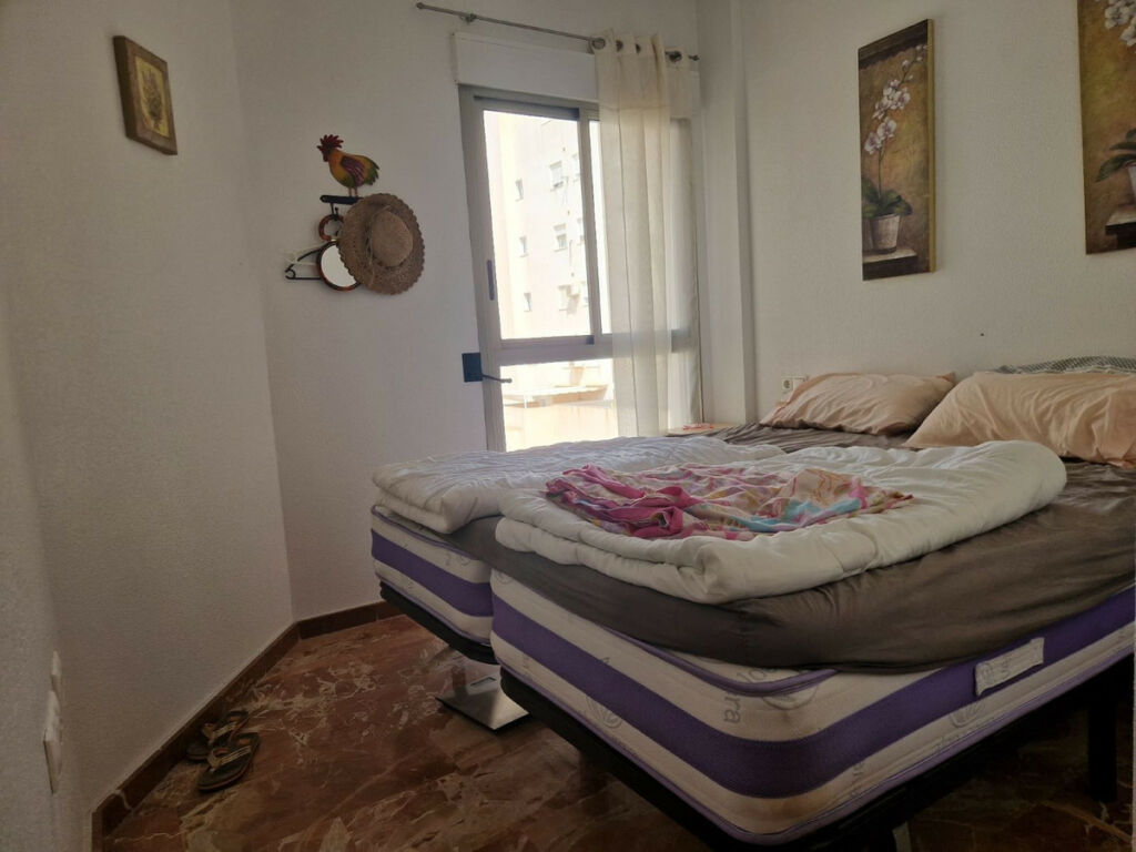 Middle Floor Apartment Torrevieja Alicante - imagen 9