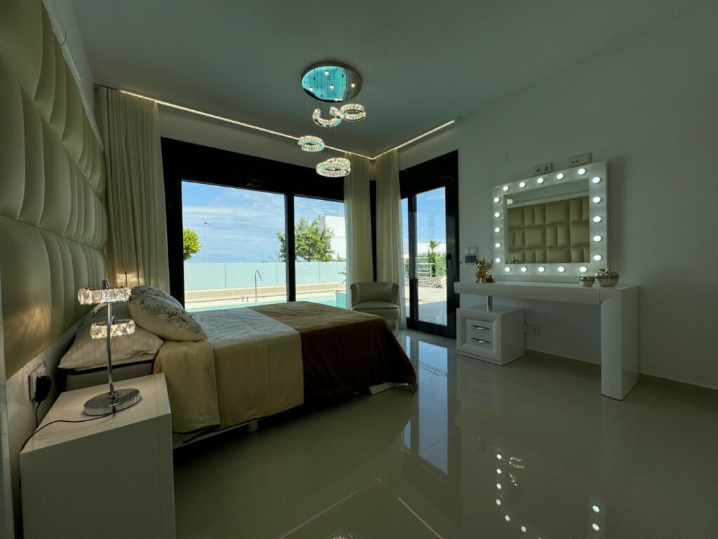 Detached Villa San Miguel de Salinas Alicante - imagen 9