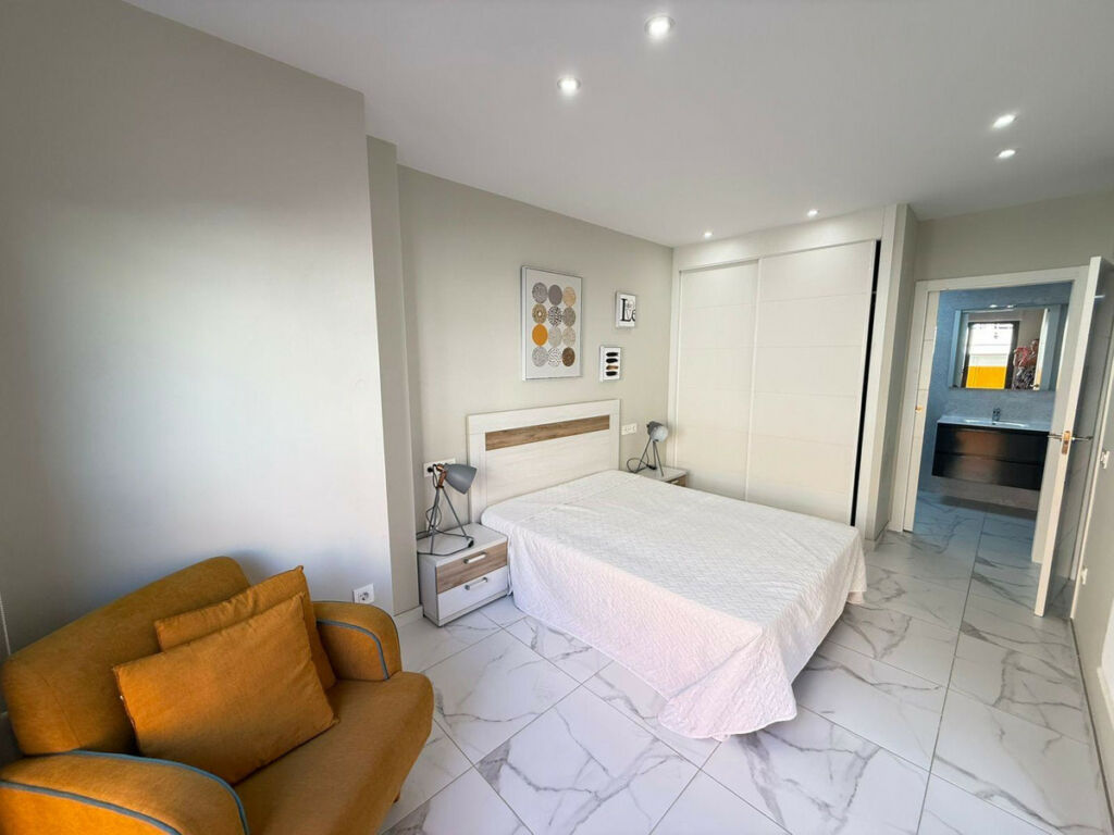 Middle Floor Apartment La Mata Alicante - zdjęcie 9