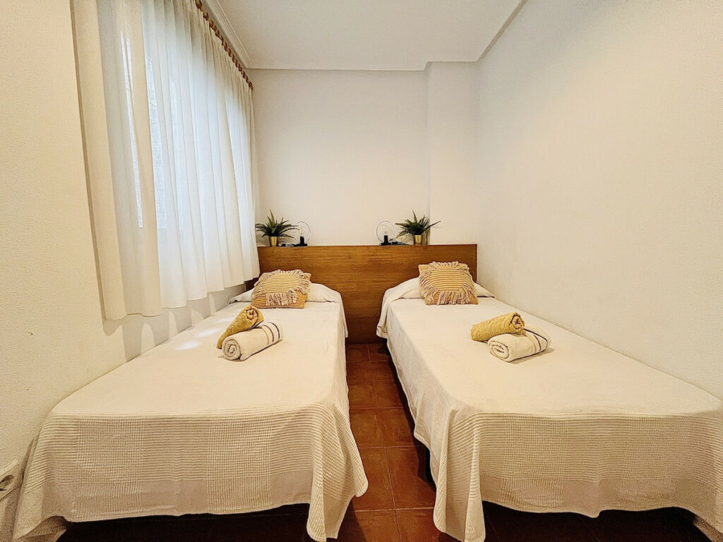 Middle Floor Apartment Guardamar del Segura Alicante - Bild 13