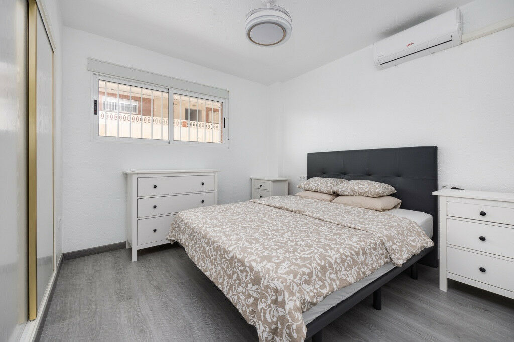 Middle Floor Apartment Punta Prima Alicante - zdjęcie 17