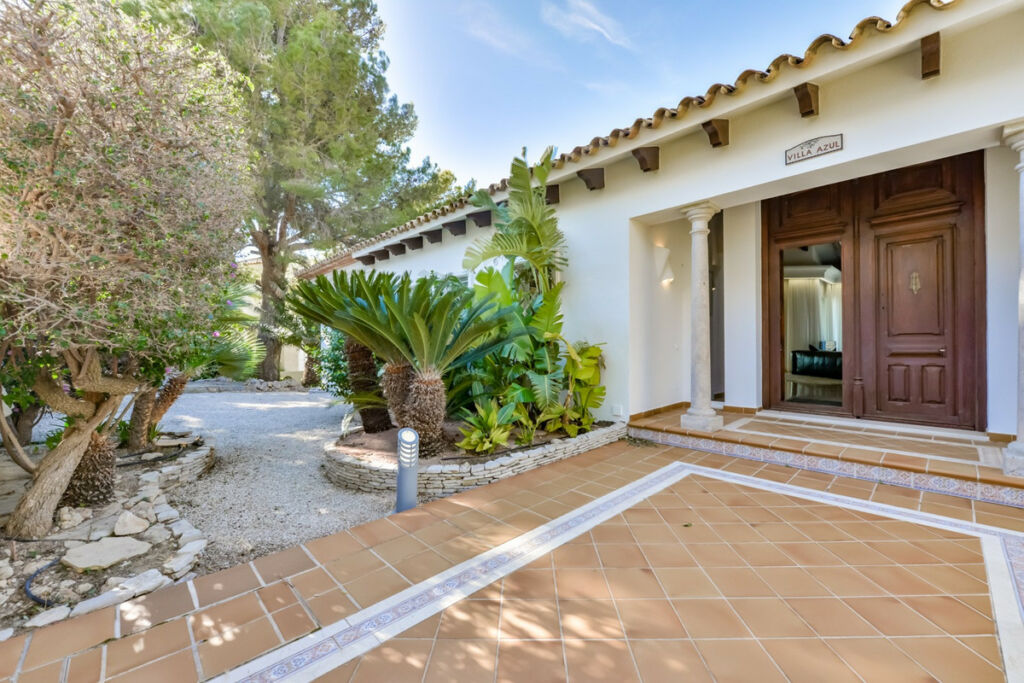 Detached Villa Altea Alicante - image 3