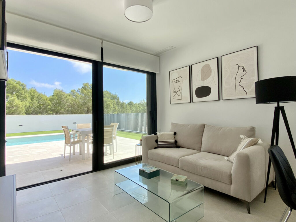 Detached Villa La Campaneta Alicante - image 3