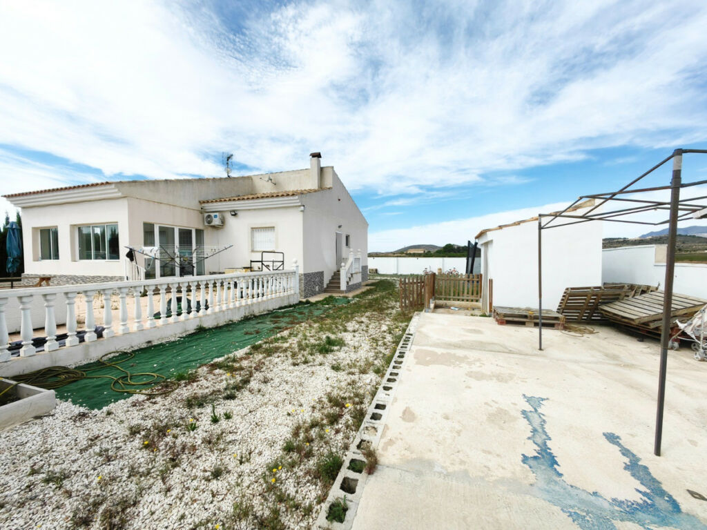 Detached Villa Pinoso Alicante - imagen 3