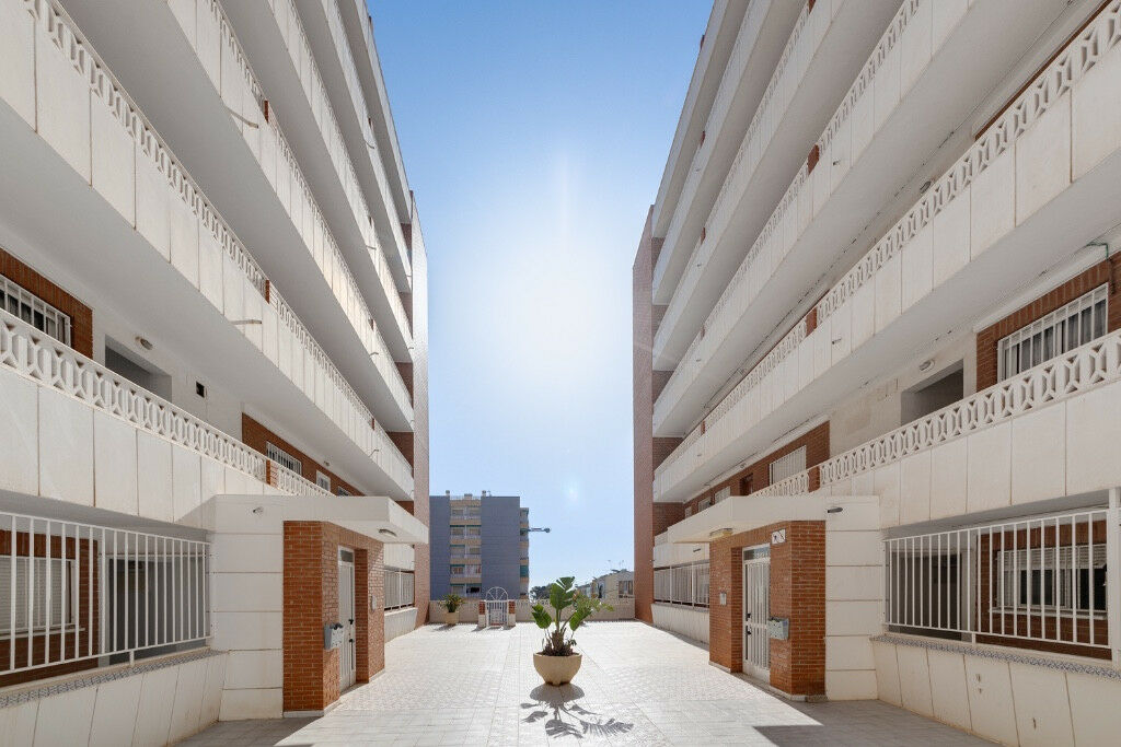 Middle Floor Apartment Punta Prima Alicante - zdjęcie 39