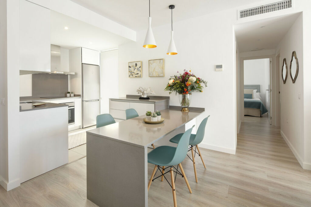 Middle Floor Apartment Marbella Málaga - image 4