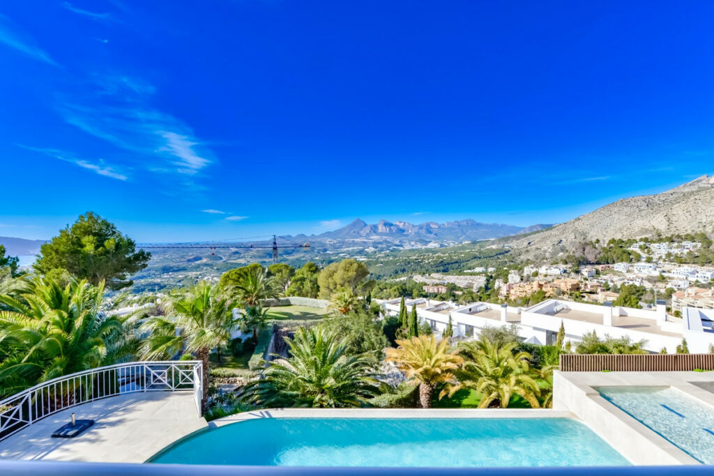 Detached Villa Altea Alicante - image 42