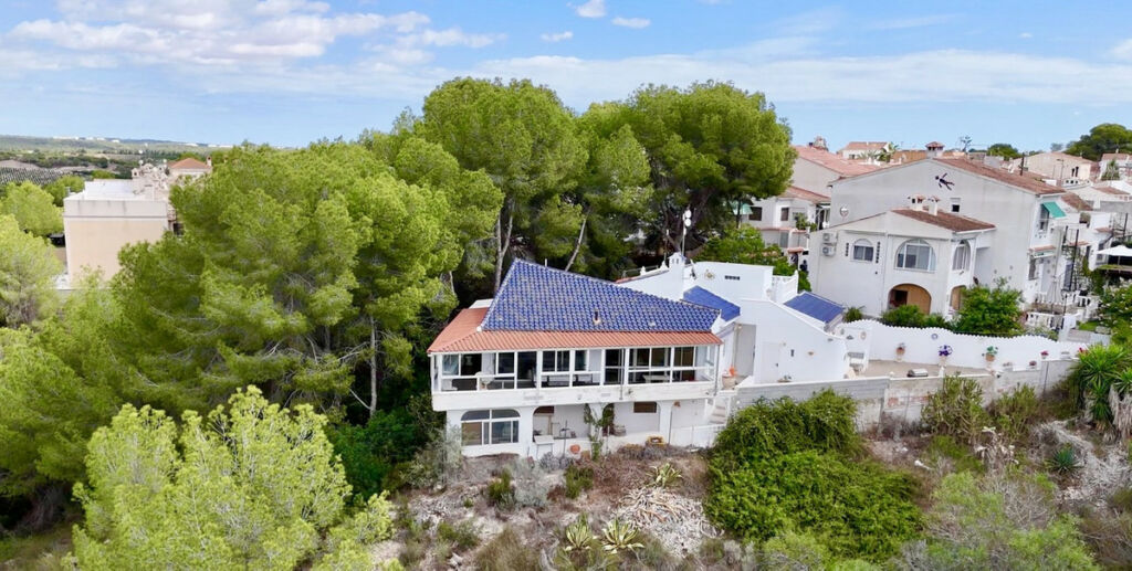Detached Villa Pinar de Campoverde Alicante