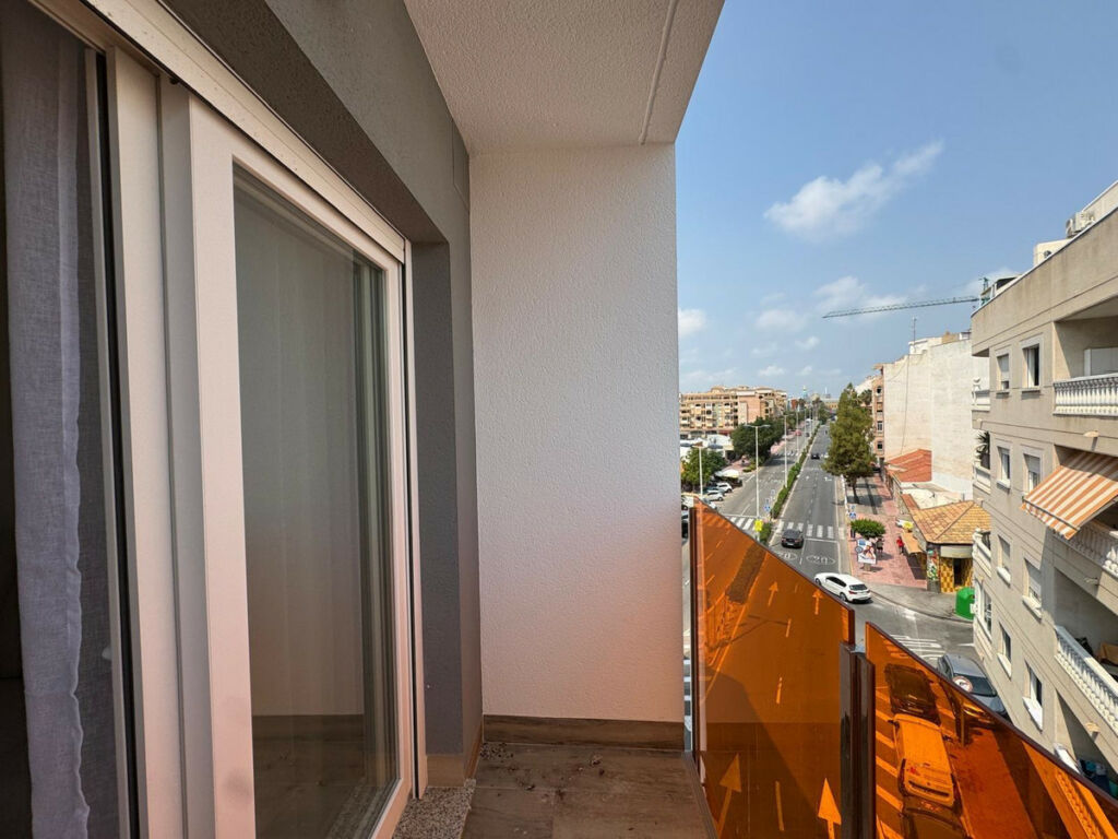Middle Floor Apartment Torrevieja Alicante - Bild 10