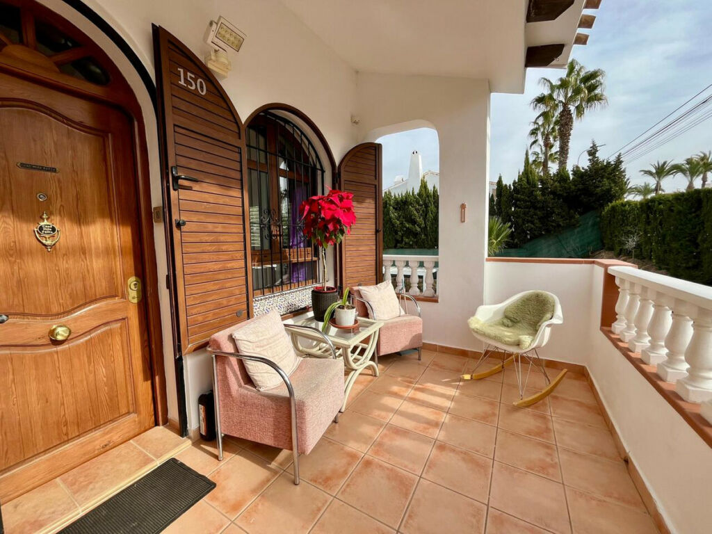 Detached Villa Villamartin Alicante - image 11